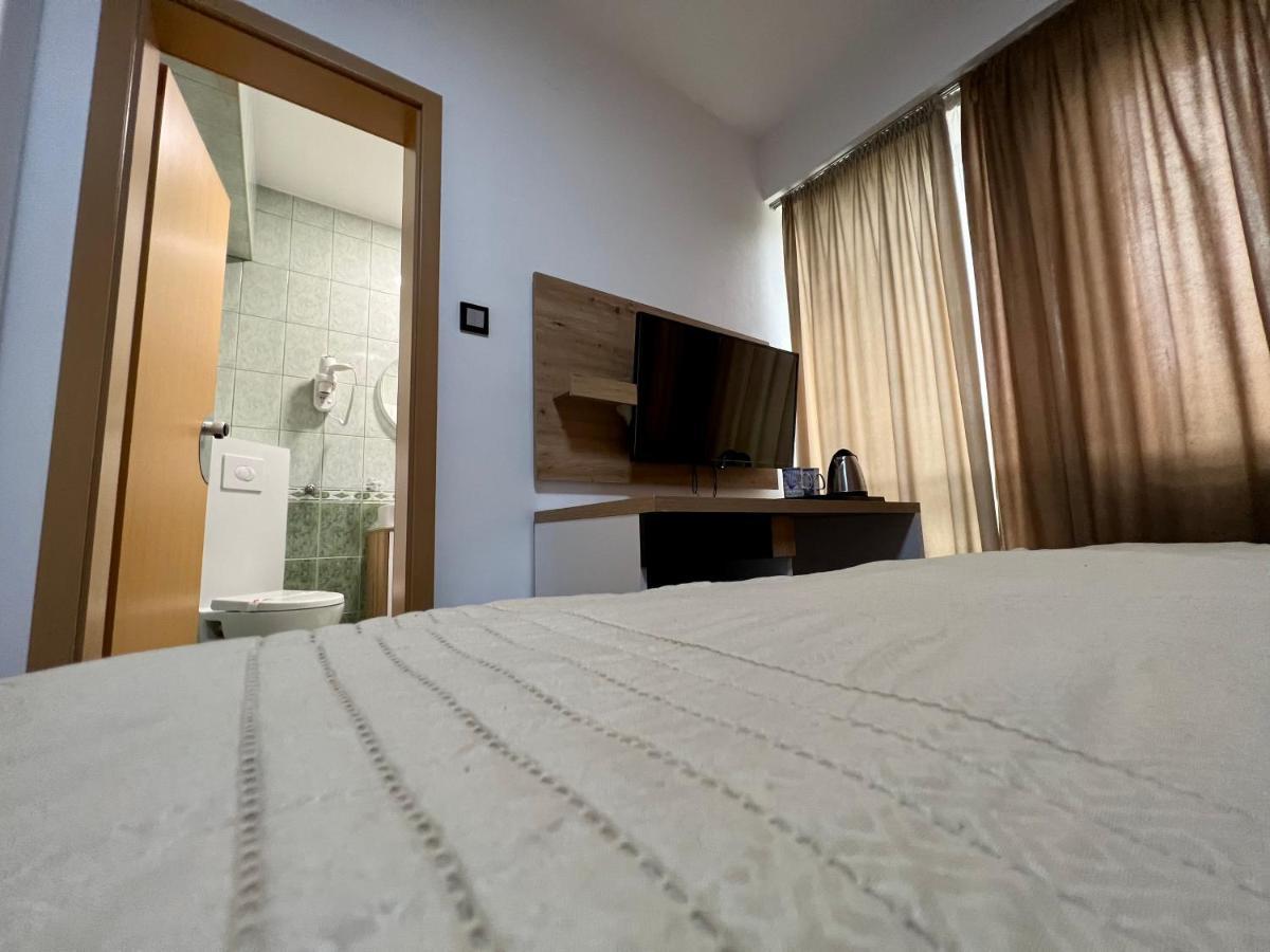 Hotel Brkic Sarajevo Airport - Free Parking מראה חיצוני תמונה