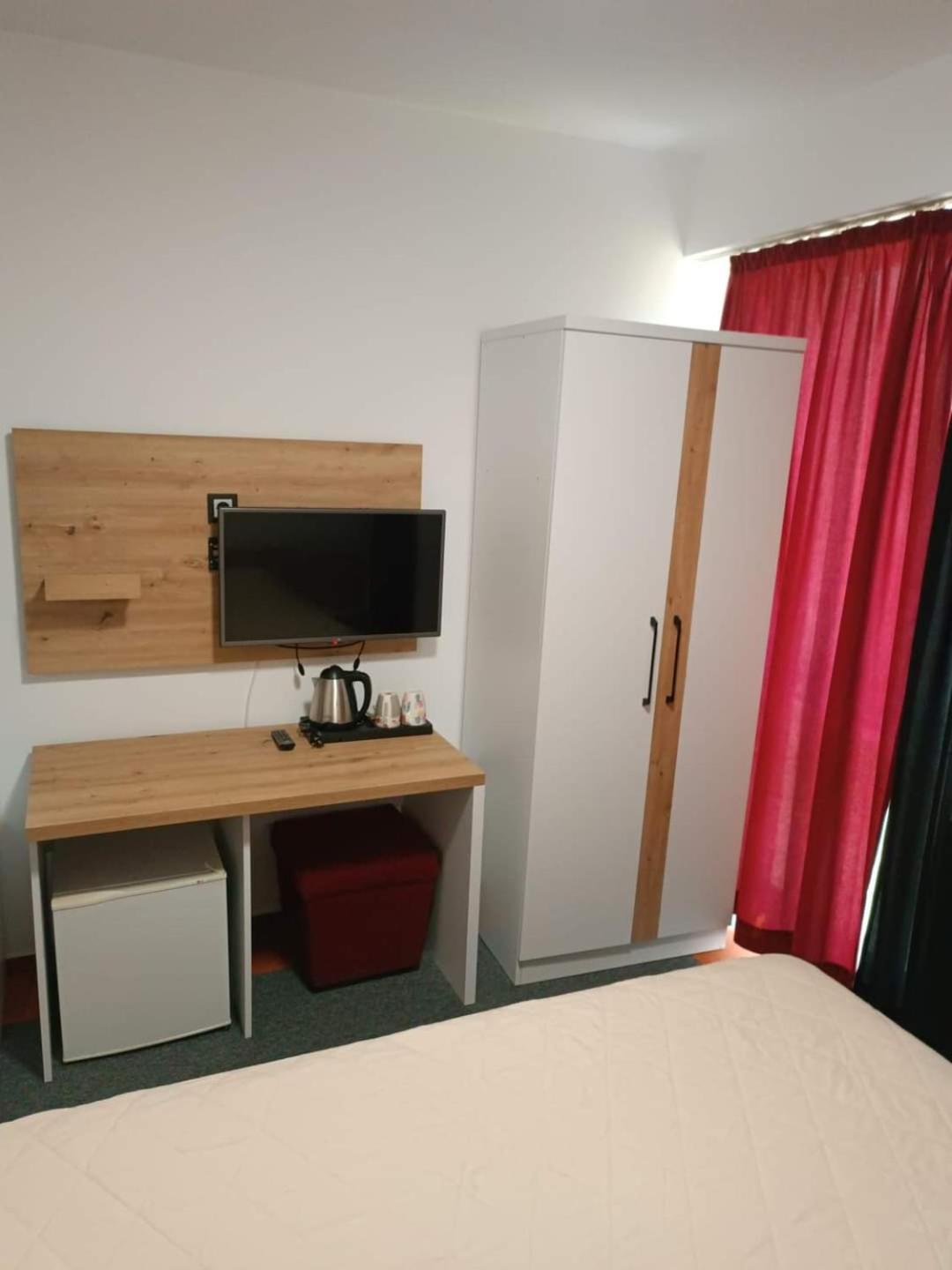 Hotel Brkic Sarajevo Airport - Free Parking מראה חיצוני תמונה
